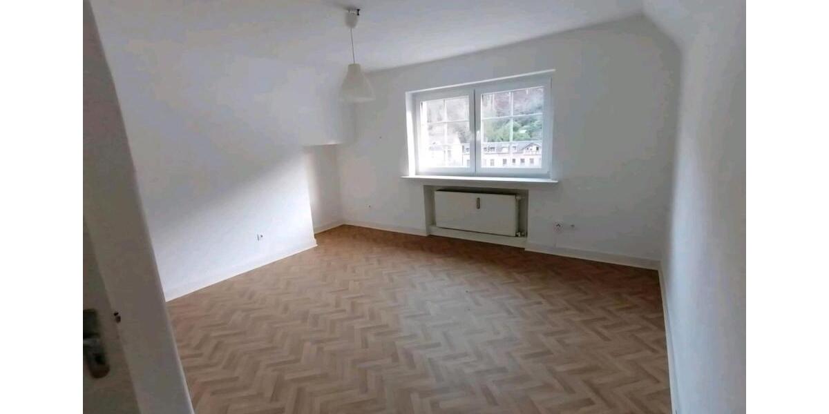 Dachgeschoßwohnung Köln Mülheim - 3 Zimmer, 62 m&sup2;, 375&euro; | Angebot:25162088