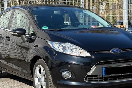 Ford Fiesta 146.400 km 4.990 &euro; Köln 50969