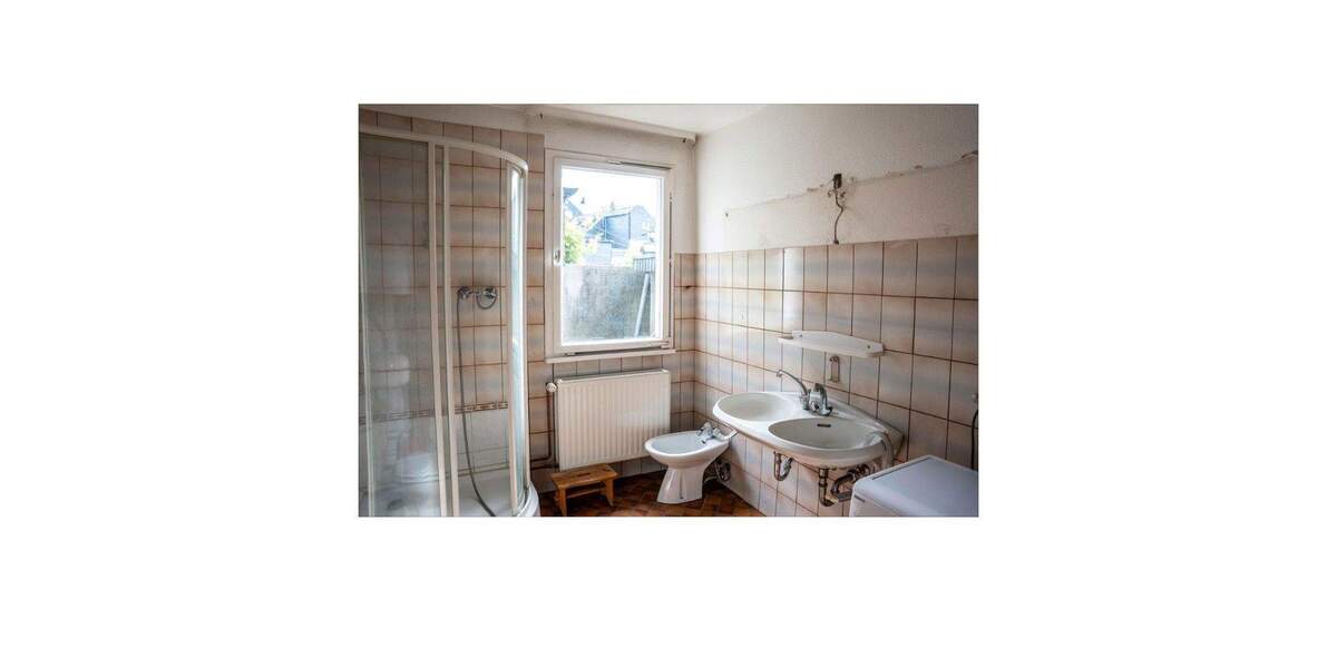 Einfamilienhaus Solingen Gräfrath - 4 Zimmer, 70 m&sup2;, 229.000&euro; | Angebot:25657408