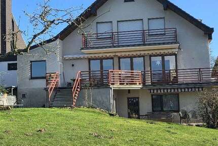 Haus Odenthal - 8 Zimmer, 238 m&sup2;, 720.000&euro; | Angebot:25357211