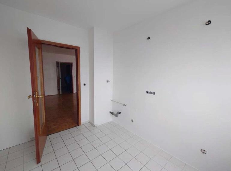 Etagenwohnung Wuppertal Eckbusch - 3 Zimmer, 86 m&sup2;, 185.000&euro; | Angebot:26238340