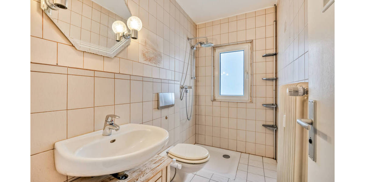 Mehrfamilienhaus, Wohnhaus Solingen Gräfrath - 9 Zimmer, 185 m&sup2;, 495.000&euro; | Angebot:26277372