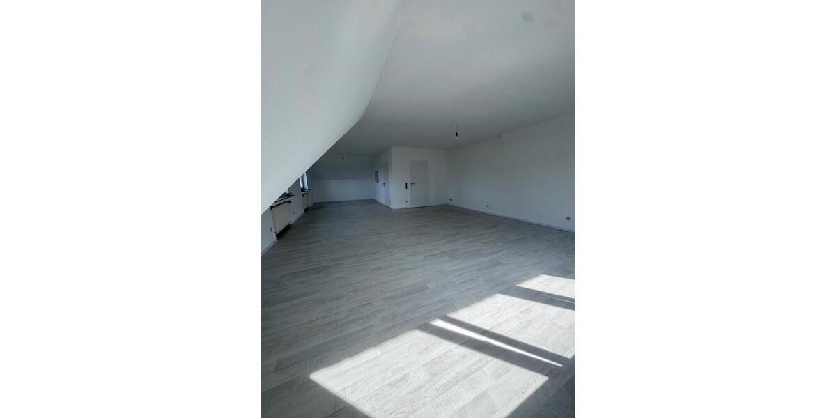Etagenwohnung Burscheid - 4 Zimmer, 125 m&sup2;, 1.250&euro; | Angebot:25961222