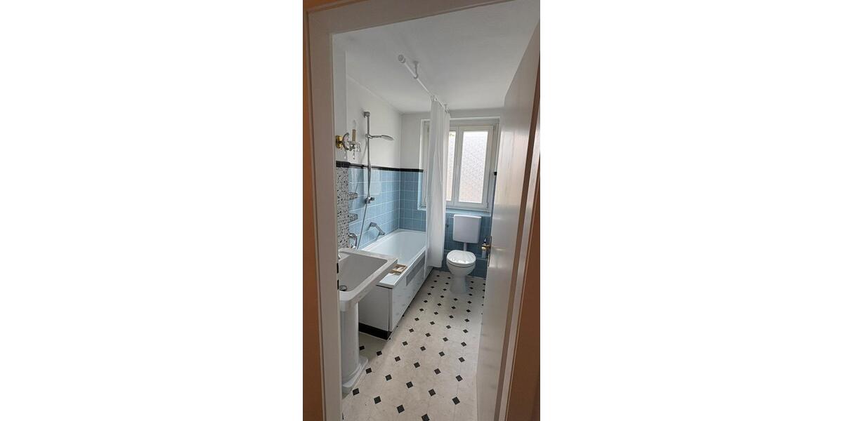 Etagenwohnung Mülheim an der Ruhr - 1 Zimmer, 27 m&sup2;, 374&euro; | Angebot:26300554