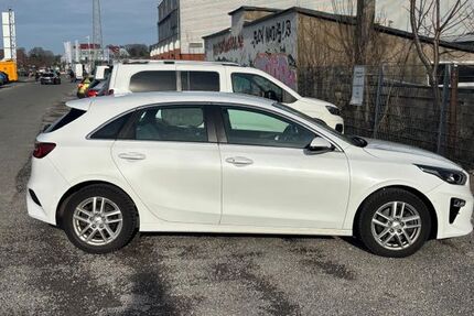 Kia ceed / Ceed 42.000 km 18.800 &euro; Remscheid 42859