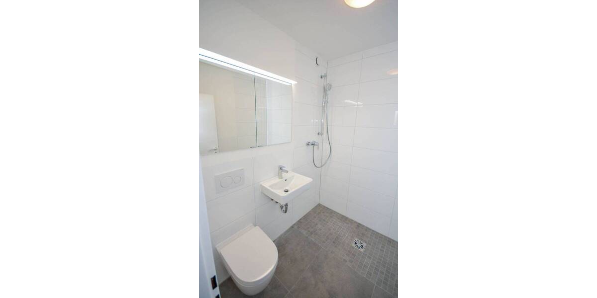 Etagenwohnung Köln Weiden - 2 Zimmer, 61 m&sup2;, 325.000&euro; | Angebot:26260643