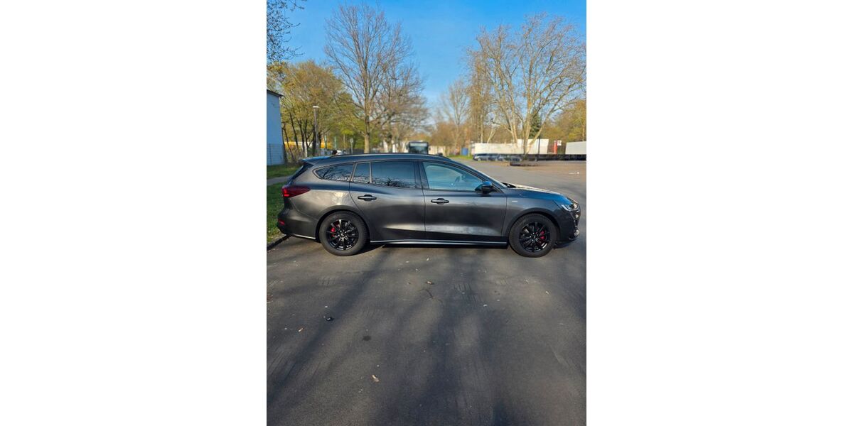 Ford Focus 84.000 km 15.499 &euro; Köln 50829