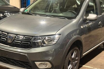 Dacia Sandero 71.000 km 8.250 &euro; Wuppertal 42349
