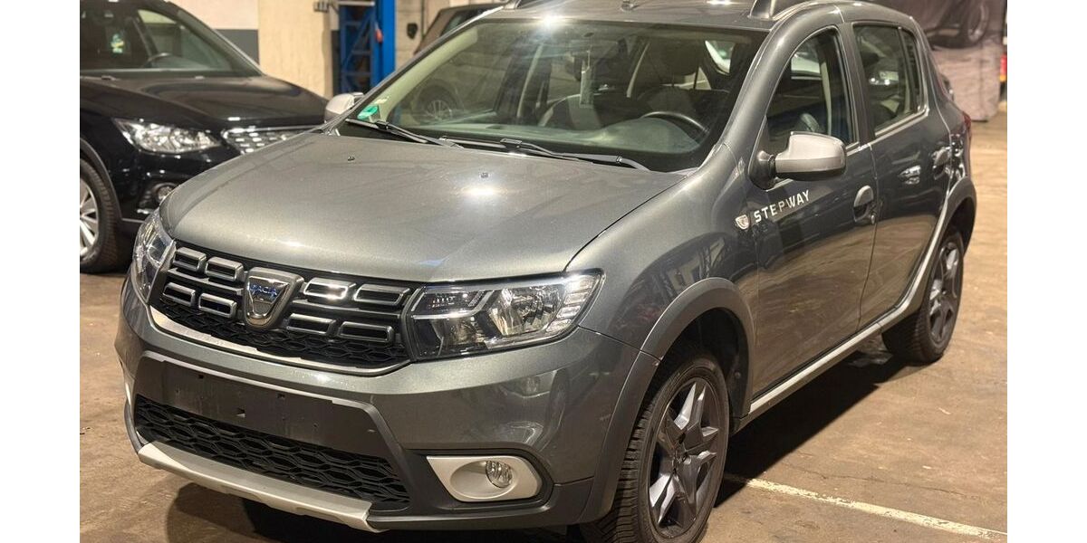 Dacia Sandero 71.000 km 8.250 &euro; Wuppertal 42349