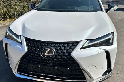 Lexus UX 21.247 km 31.999 &euro; Kürten 51515