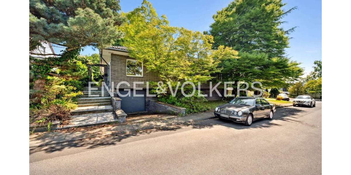 Einfamilienhaus Bergisch Gladbach - Bensberg Bensberg - 8 Zimmer, 256 m&sup2;, 1.200.000&euro; | Angebot:19360533