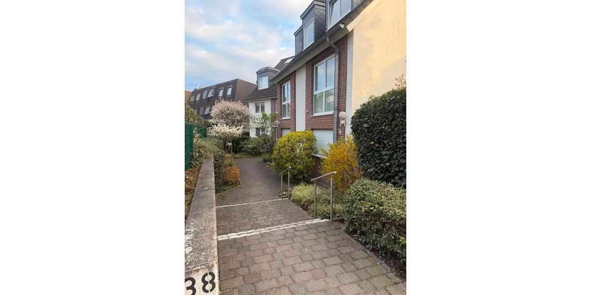 Etagenwohnung Düsseldorf Stadtbezirk 8 - 3 Zimmer, 100 m&sup2;, 900&euro; | Angebot:26294677