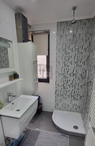 IHR NEUES ZUHAUSE ODER STARKE KAPITALANLAGE - Mehrfamilienhaus, Wohnhaus Wuppertal Gemarkung Barmen | Angebot:26765670