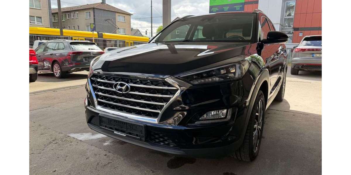 Hyundai TUCSON 82.000 km 14.990 &euro; Mülheim Ruhr 45475