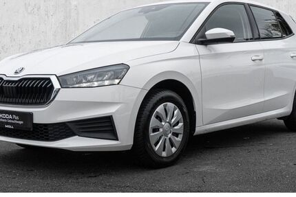 Skoda Fabia 42.756 km 14.430 &euro; Düsseldorf 40474