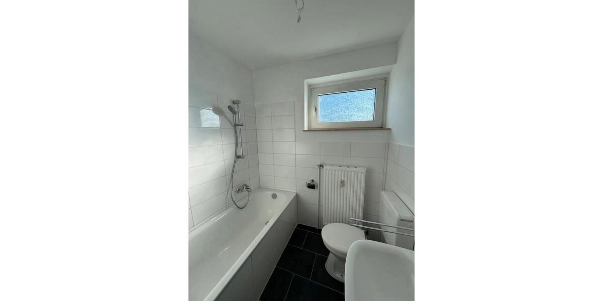 Etagenwohnung Grevenbroich Neuenhausen - 3 Zimmer, 66 m&sup2;, 594&euro; | Angebot:26290020