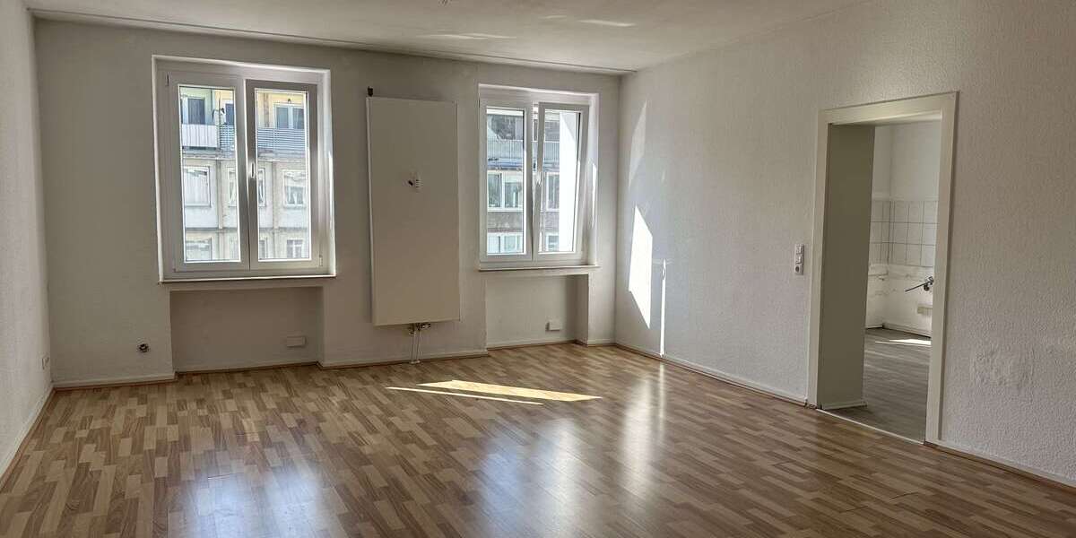 Etagenwohnung Düsseldorf Stadtmitte - 2 Zimmer, 79 m&sup2;, 1.050&euro; | Angebot:26278143