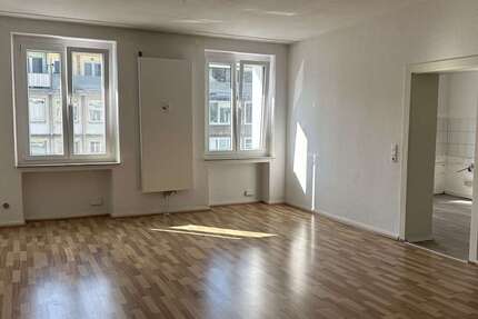 Wohnung Düsseldorf Stadtmitte - 2 Zimmer, 79 m&sup2;, 1.050&euro; | Angebot:26278143