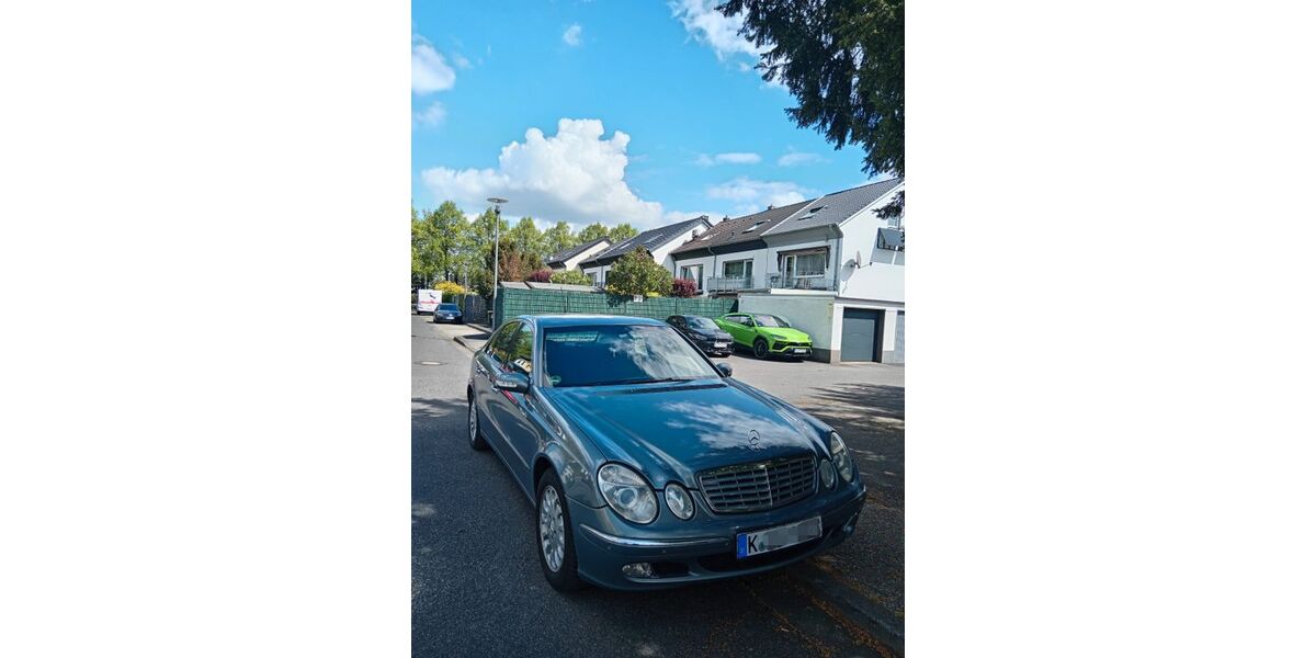 Mercedes-Benz E 200 227.896 km 2.950 &euro; köln 51107