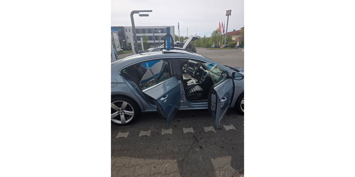VW CC 206.000 km 6.200 &euro; Köln 51145