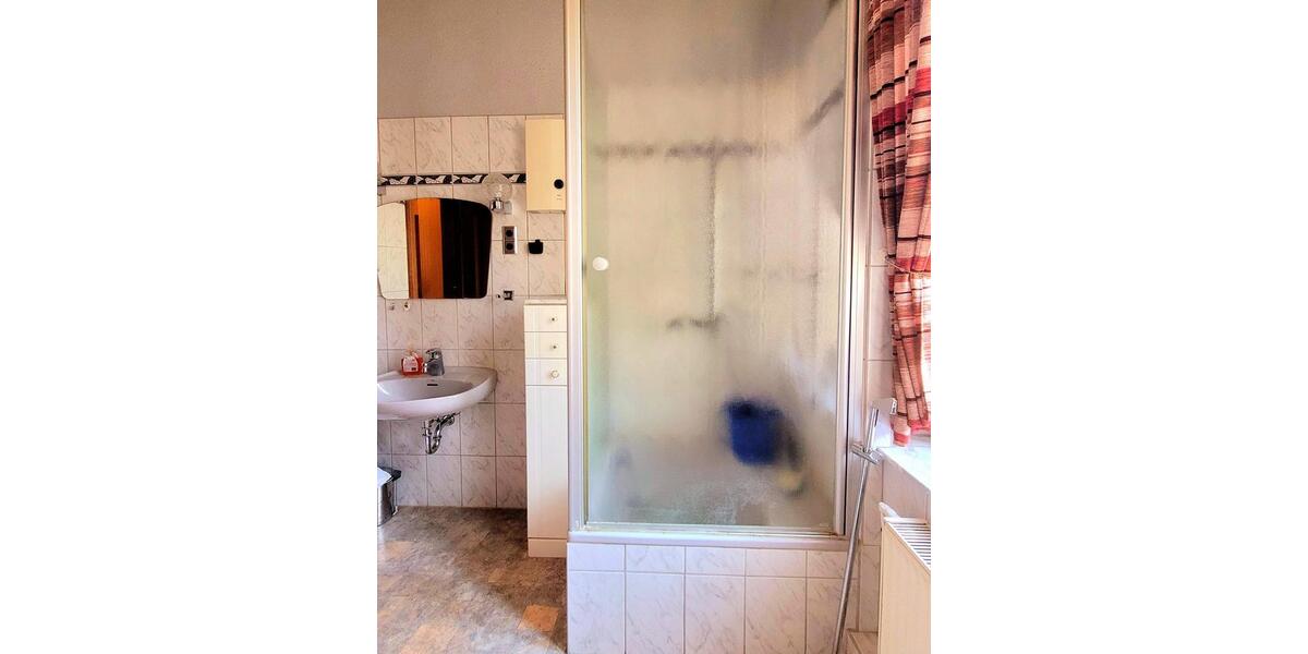 Etagenwohnung Wuppertal Gemarkung Langerfeld - 4 Zimmer, 92 m&sup2;, 670&euro; | Angebot:25723640