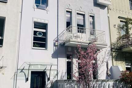 Haus Düsseldorf Heerdt - 8 Zimmer, 228 m&sup2;, 2.950.000&euro; | Angebot:26163421