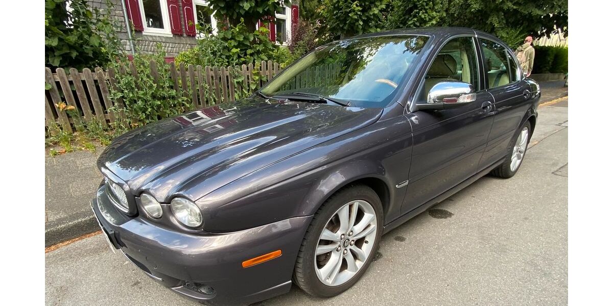 Jaguar X-Type 86.000 km 12.750 &euro; Solingen 42719