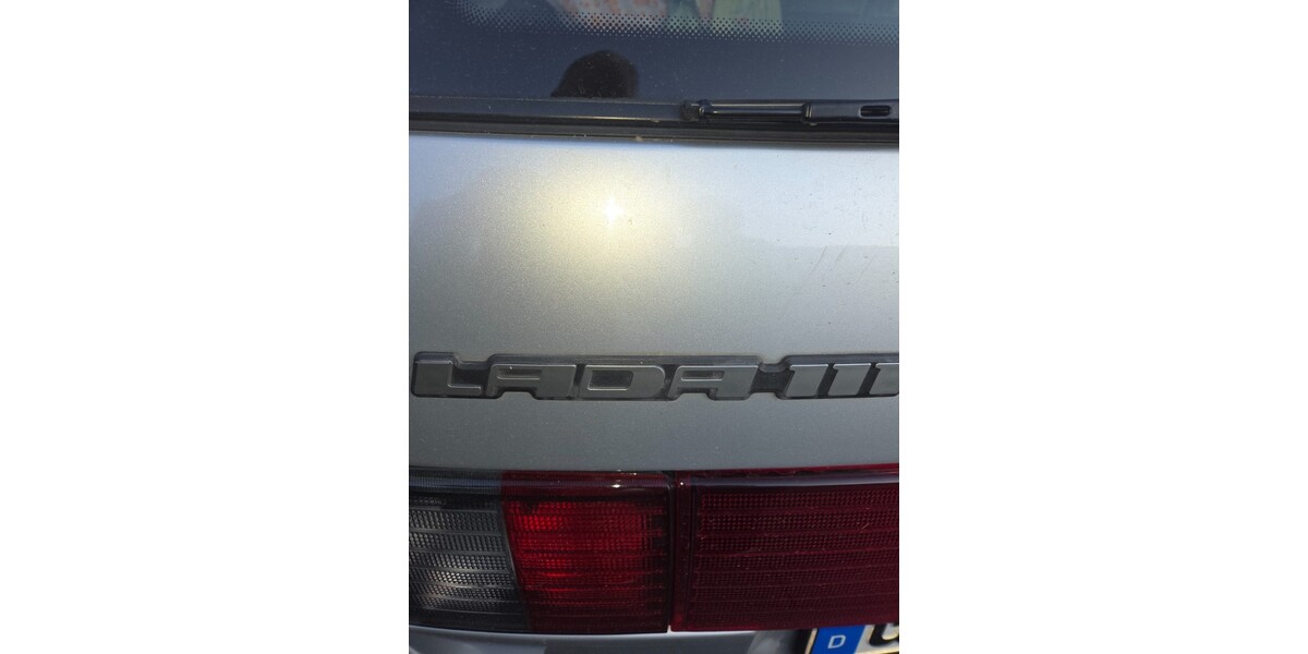 Lada 2111 52.000 km 2.200 &euro; Köln 50667