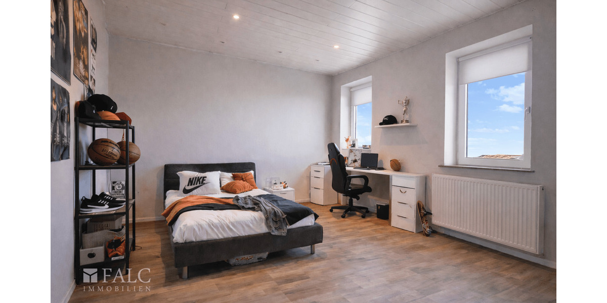 Reihenmittelhaus Köln-Lövenich Lövenich - 6 Zimmer, 147 m&sup2;, 570.000&euro; | Angebot:25696530