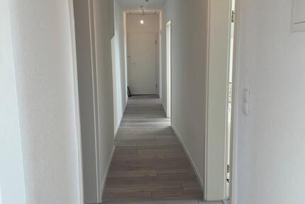 Wohnung Solingen Aufderhöhe - 4 Zimmer, 80 m&sup2;, 950&euro; | Angebot:25755324