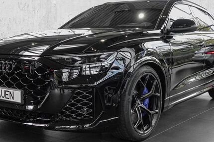 Audi RSQ8 4.499 km 164.880 &euro; Meerbusch 40670