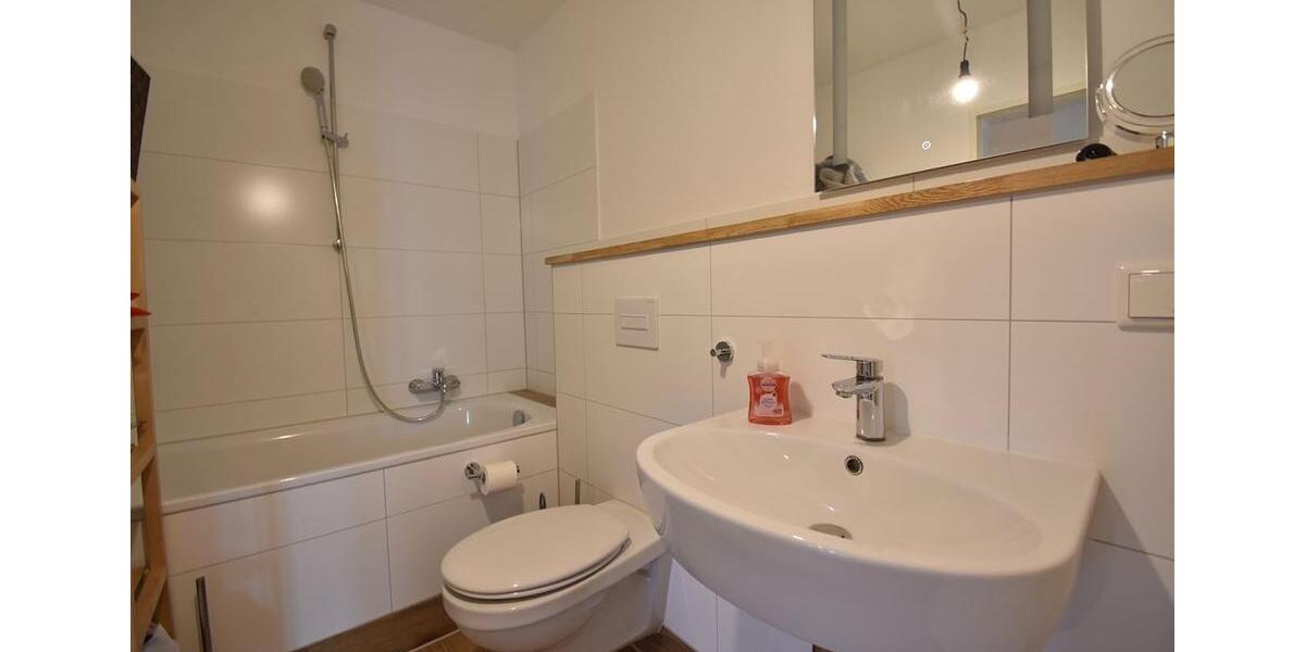 Etagenwohnung Düsseldorf Stadtbezirk 2 - 3 Zimmer, 106 m&sup2;, 1.700&euro; | Angebot:23457325