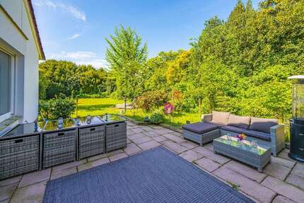 Haus Langenfeld - 11 Zimmer, 255 m&sup2;, 1.480.000&euro; | Angebot:24699477