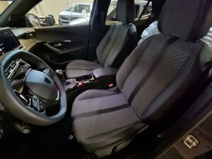 Peugeot 2008 Allure Klimaautom. Alu Allwetter Android Appl 14.715 km 17.880 &euro; HAAN 42781