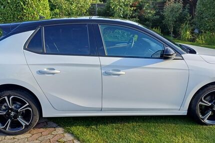 Opel Corsa 87.000 km 14.450 &euro; Düsseldorf 40231