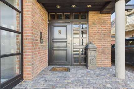 Haus Langenfeld (Rheinland) - 7 Zimmer, 300 m&sup2;, 1.480.000&euro; | Angebot:26081151