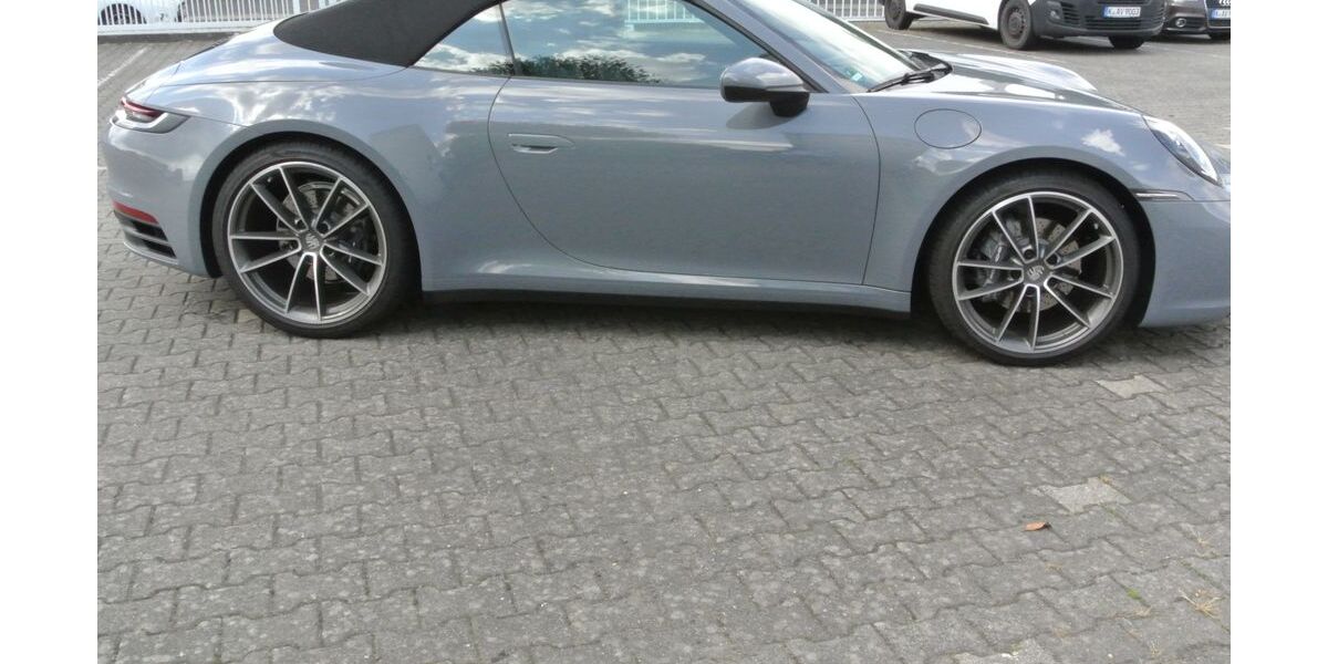 Porsche 992 19.992 km 129.992 &euro; Köln Lövenich 50859