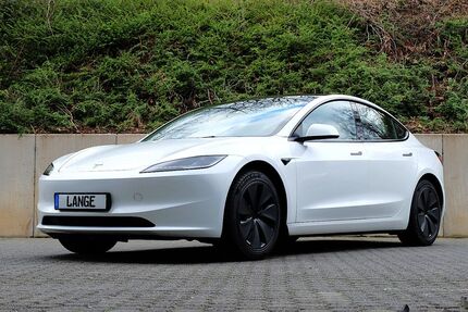 Tesla Model 3 23.316 km 41.980 &euro; Köln 50996