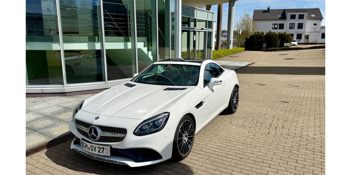 Mercedes-Benz SLC 180 23.300 km 31.700 &euro; Radevormwald 42477