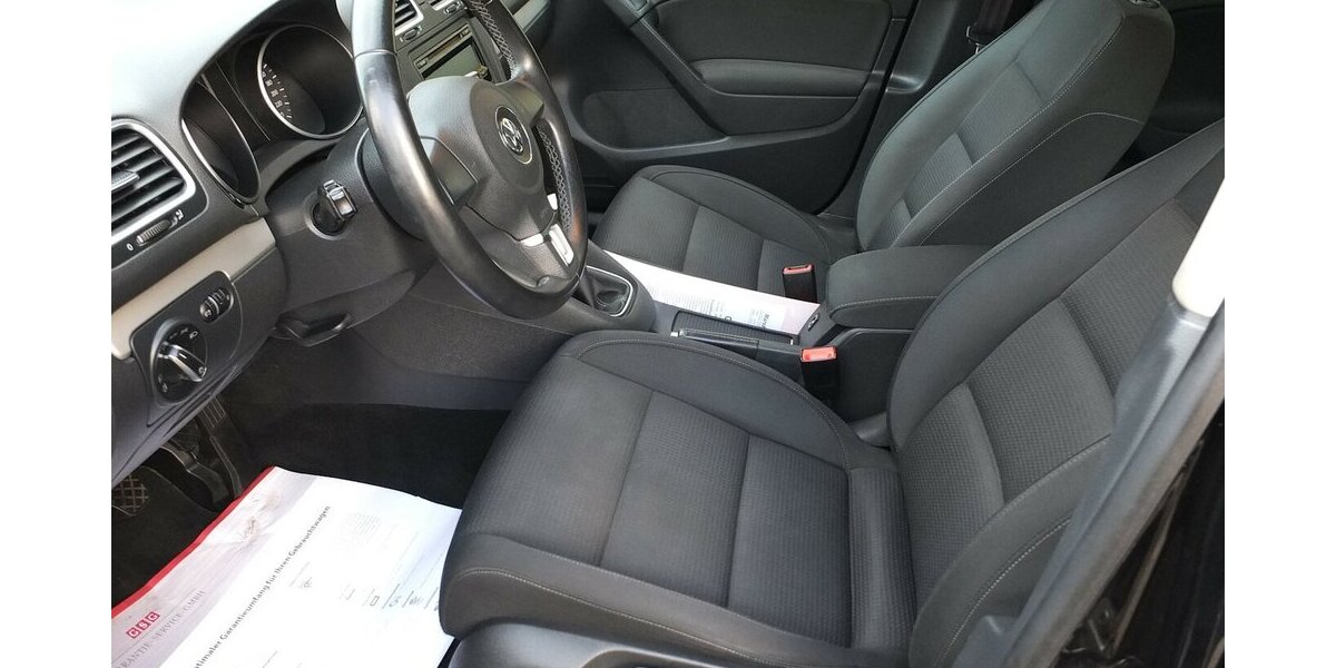 VW Golf 1.6TDi TEAM KLIMAAUTOMATIK 5-türig 159.855 km 6.904 &euro; Köln 50858