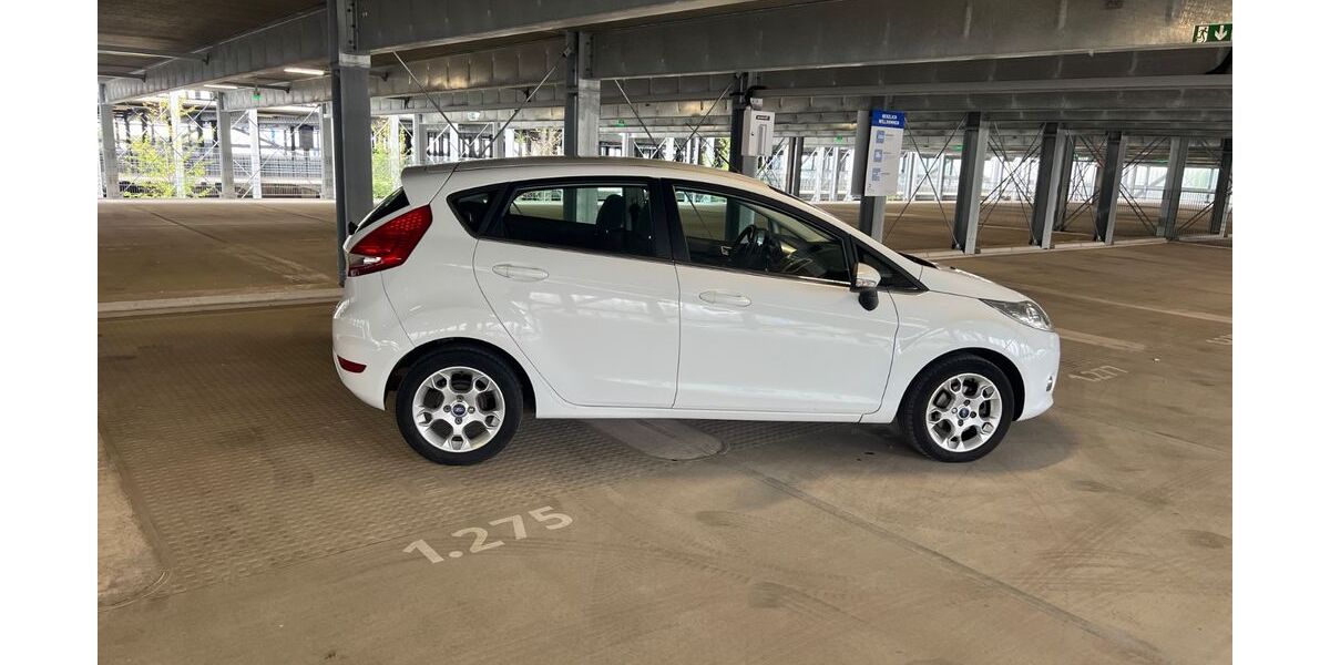 Ford Fiesta 85.903 km 5.200 &euro; Monheim 40789
