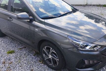 Hyundai i30 99.800 km 12.900 &euro; Solingen 42651