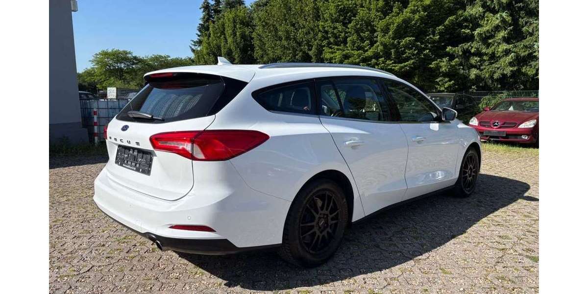 Ford Focus 171.000 km 8.990 &euro; Haan 42781