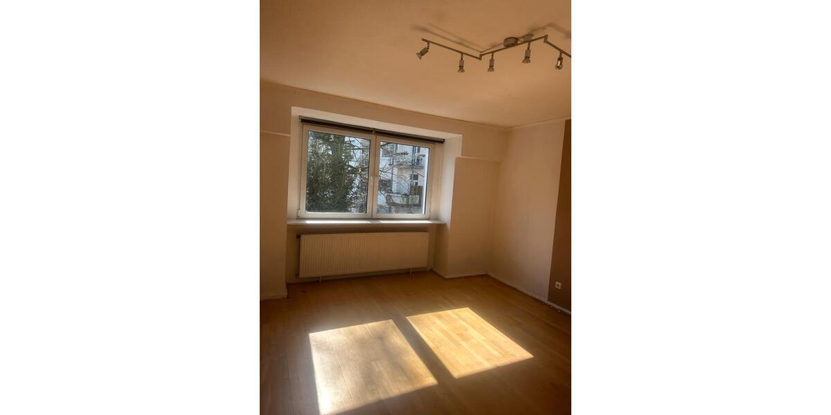 Dachgeschoßwohnung Wuppertal Lichtenplatz - 4 Zimmer, 107 m&sup2;, 860&euro; | Angebot:25838717