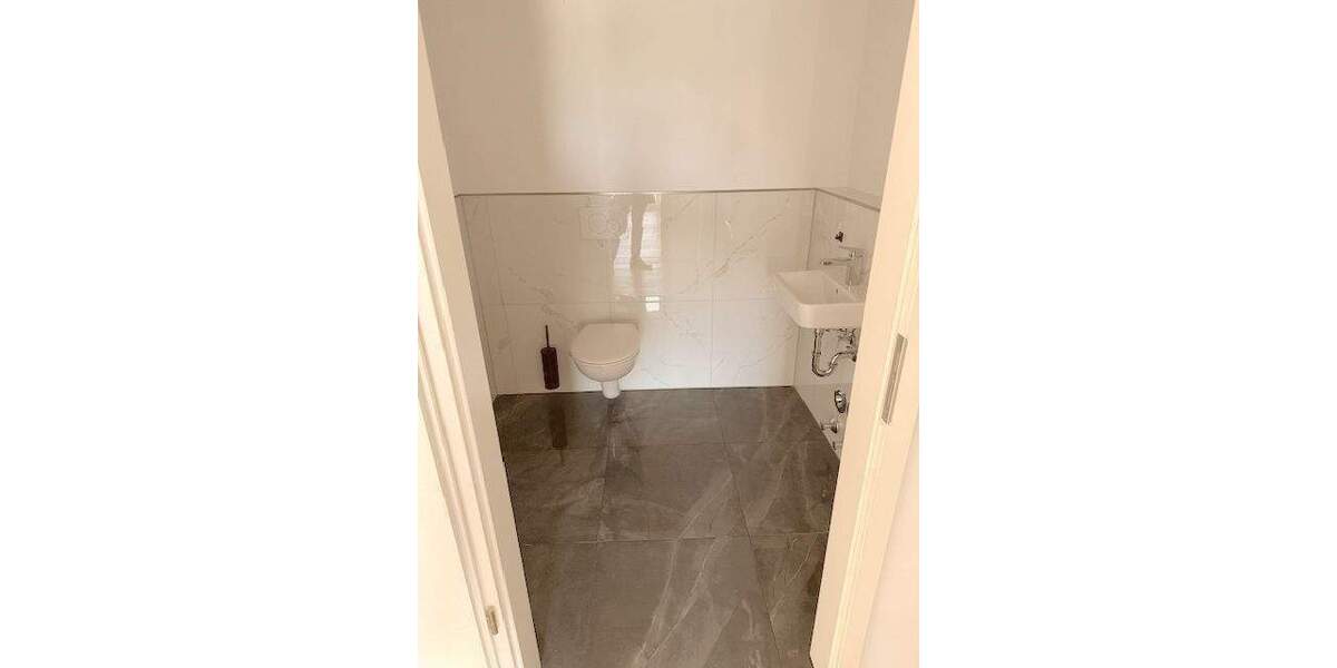 Etagenwohnung Kaarst Vorst - 3 Zimmer, 138 m&sup2;, 2.070&euro; | Angebot:26107065