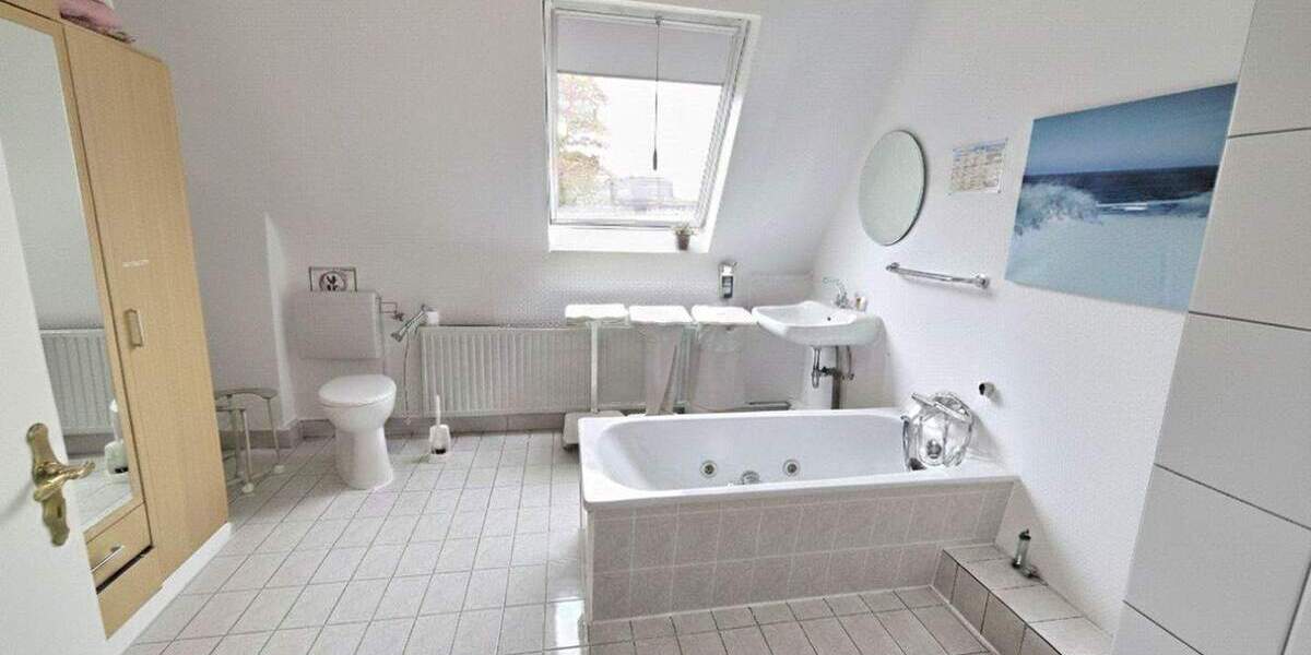 Mehrfamilienhaus, Wohnhaus Solingen Solingen-Mitte - 1 Zimmer, 339 m&sup2;, 699.000&euro; | Angebot:25708591