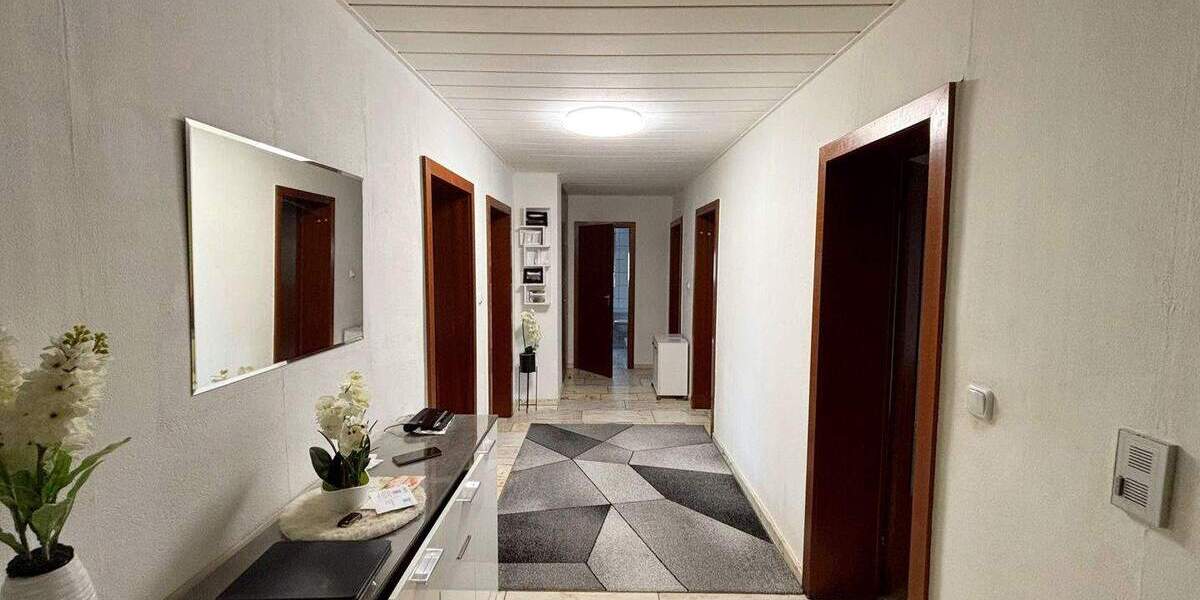 Etagenwohnung Leverkusen Rheindorf - 4 Zimmer, 101 m&sup2;, 268.000&euro; | Angebot:25665874