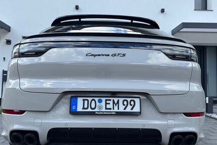Porsche Cayenne 29.300 km 100.000 &euro; Düsseldorf 40215