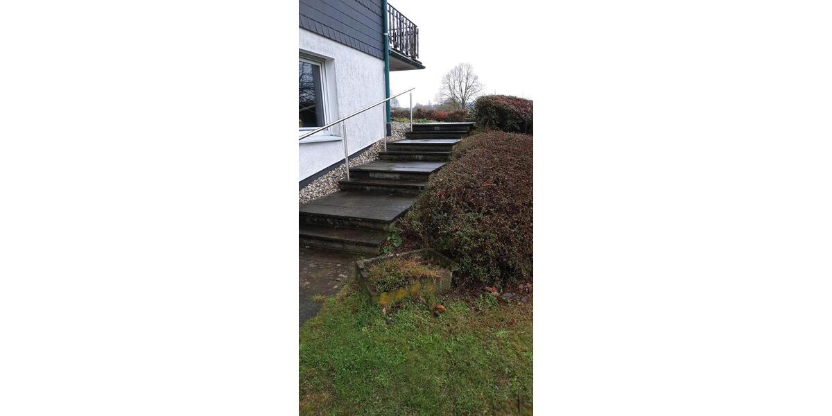 Hochparterre Bergisch Gladbach - 3 Zimmer, 110 m&sup2;, 1.280&euro; | Angebot:23684098