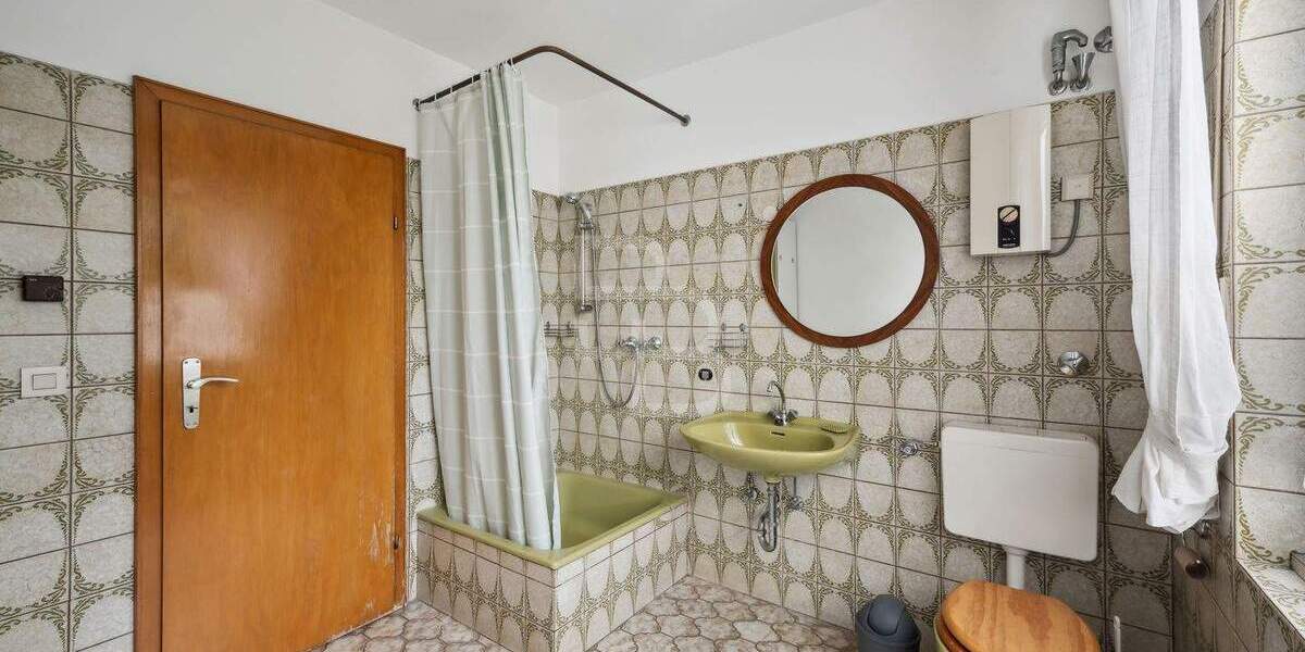 Mehrfamilienhaus, Wohnhaus Köln Dünnwald - 6 Zimmer, 201 m&sup2;, 589.000&euro; | Angebot:25801190